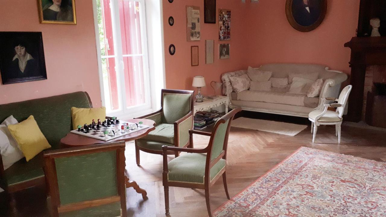 Bed and Breakfast La Cure Du Maine Charles Birac  Esterno foto