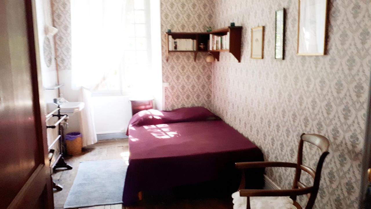 Bed and Breakfast La Cure Du Maine Charles Birac  Esterno foto