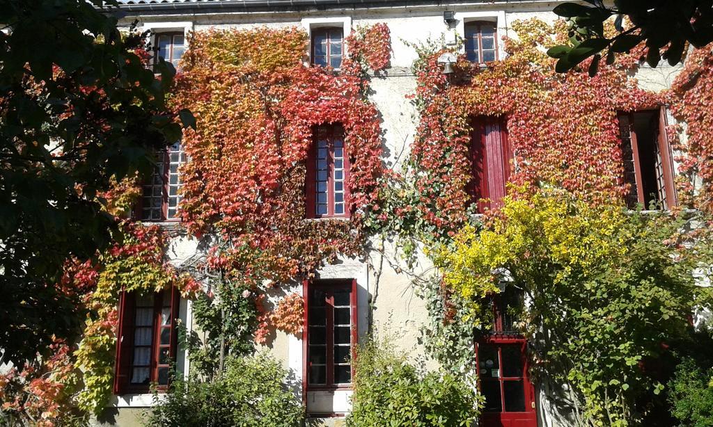 Bed and Breakfast La Cure Du Maine Charles Birac  Esterno foto