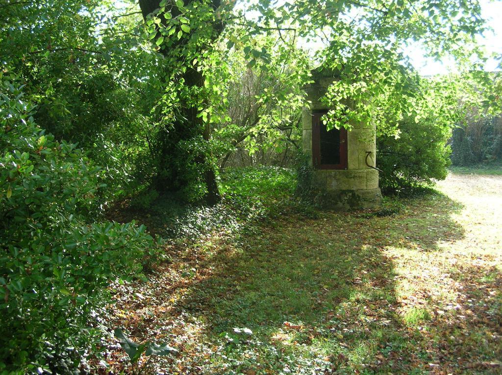 Bed and Breakfast La Cure Du Maine Charles Birac  Esterno foto