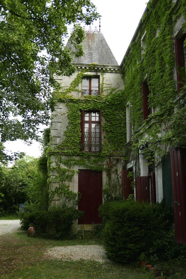 Bed and Breakfast La Cure Du Maine Charles Birac  Esterno foto