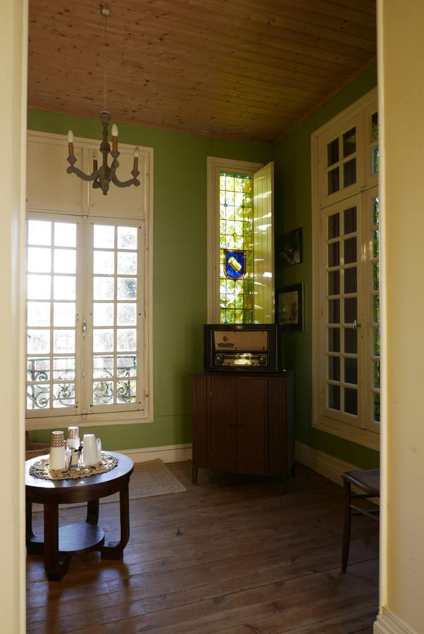 Bed and Breakfast La Cure Du Maine Charles Birac  Esterno foto