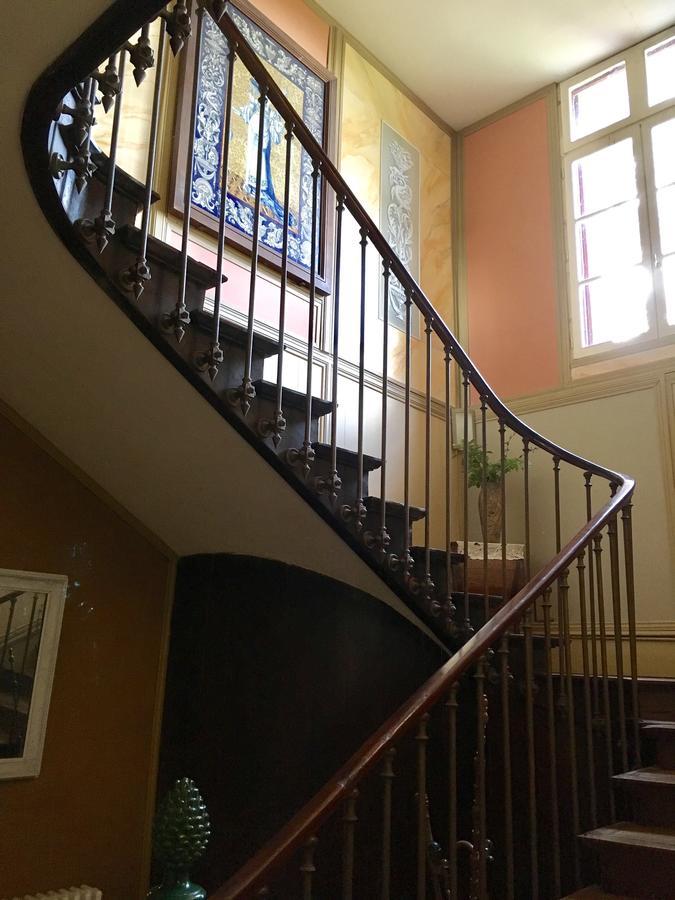 Bed and Breakfast La Cure Du Maine Charles Birac  Esterno foto